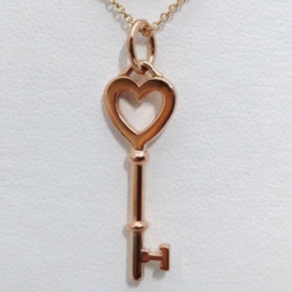 Tiffany & Co Open Heart Key Pendant 18K Rose Gold 4 Necklace w/Pouch - Picture 1 of 3